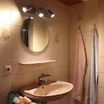 Am Hof In *