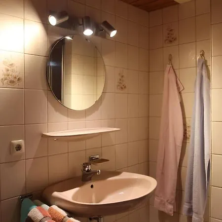 Am Hof In *